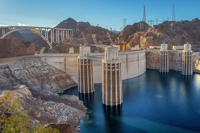 Hoover Dam Inside Tour from Las Vegas, WiFi - Entering Hoover Dam the right way from Las Vegas