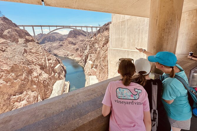 Hoover Dam Small Group Express Tour from Las Vegas - Lake Mead Lakeview Overlook: A Short Stop That Targets Photos