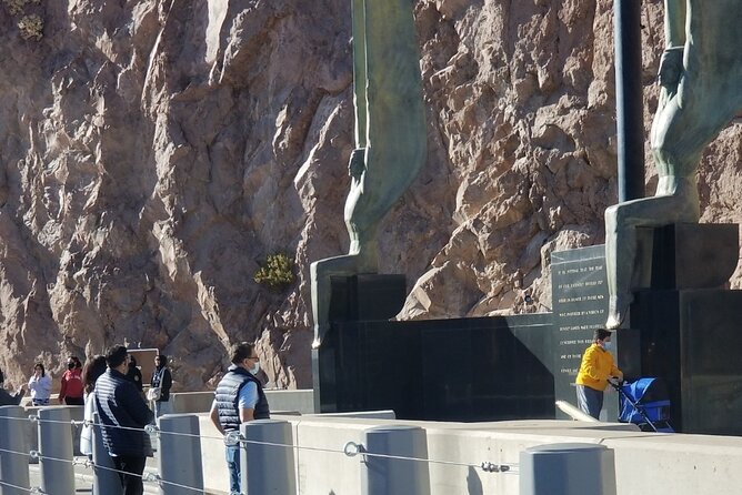 Hoover Dam Tour by Luxury SUV - Snacks, soft drinks, and what to expect when you’re hungry