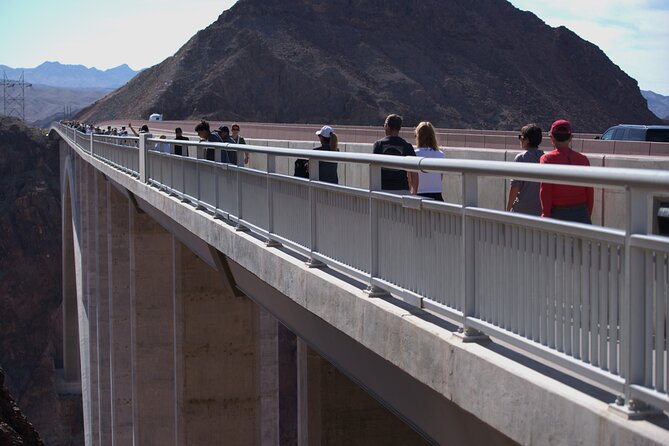 Hoover Dam Walk & Emerald Cave Kayak Combo with Lunch - Canyon lunch inside the sand: comfort that’s actually planned