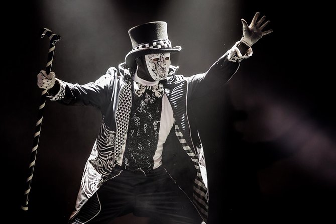 Jabbawockeez at the MGM Grand Hotel and Casino - The Show Itself: Masks, Choreography, and Big Visual Moments