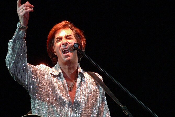 King of Diamonds: The Neil Diamond Tribute Show in Las Vegas - Pegasus Showroom at Alexis Park: the practical venue reality