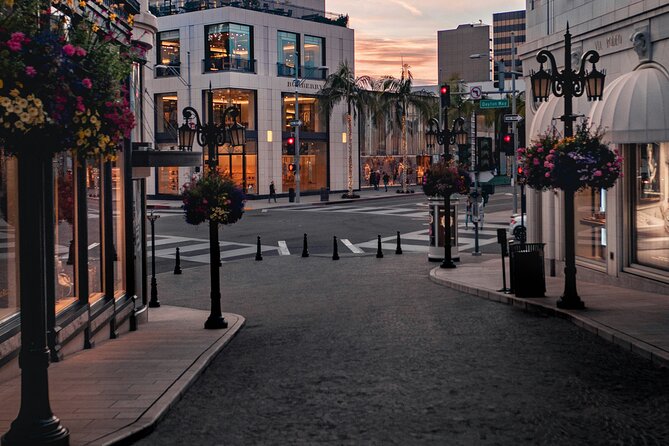 L.End to end: Your unforgettable day in California - Guide Style, Small Group Comfort, and What to Expect on the Road