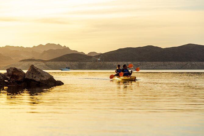Lake Mead Sunset Kayak Tour with Dinner, Swim & Campfire - Boulder Islands Timing: What You Gain by Paddling Toward Sunset