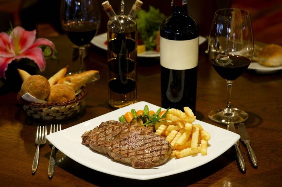 Las Vegas: 90-Day VIP Shop and Dine4Less Card City Hopper - Price and value: is $39 really a deal?