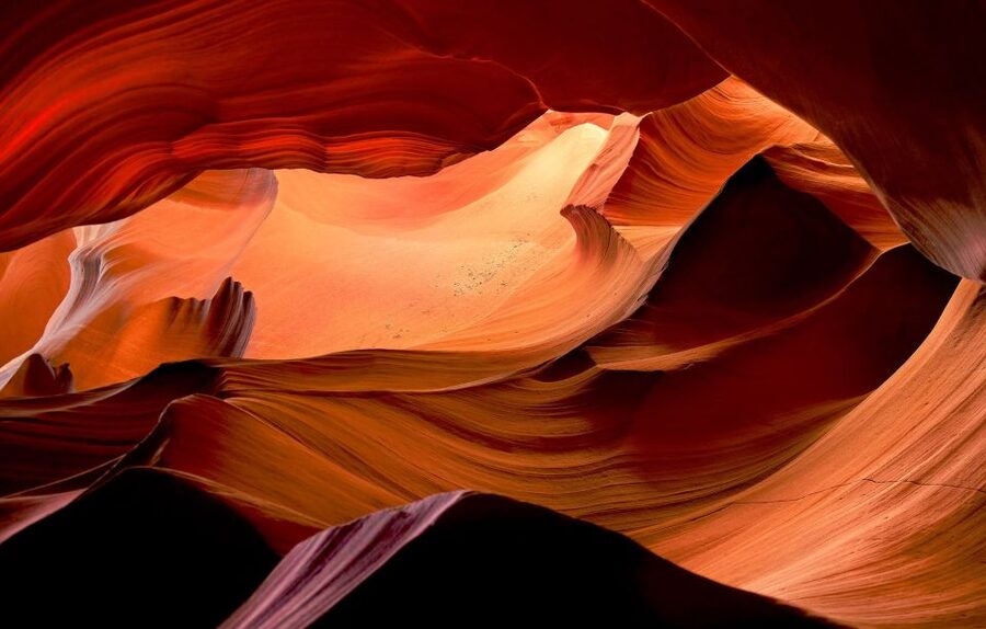 Las Vegas: Antelope Canyon, Horseshoe Bend Tour with Lunch - Upper vs Lower Antelope Canyon: choose your light and your walking style