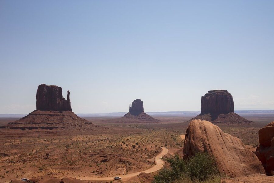 Las Vegas: Antelope, Monument Valley, & Horseshoe 3-Day Tour - Guide experience: why the human layer matters on this route