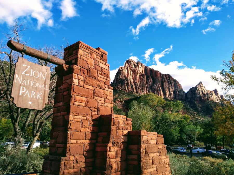 Las Vegas: Bryce and Zion National Parks Tour with Lunch - Pickup in Las Vegas: Treasure Island, Then Onto Utah Time