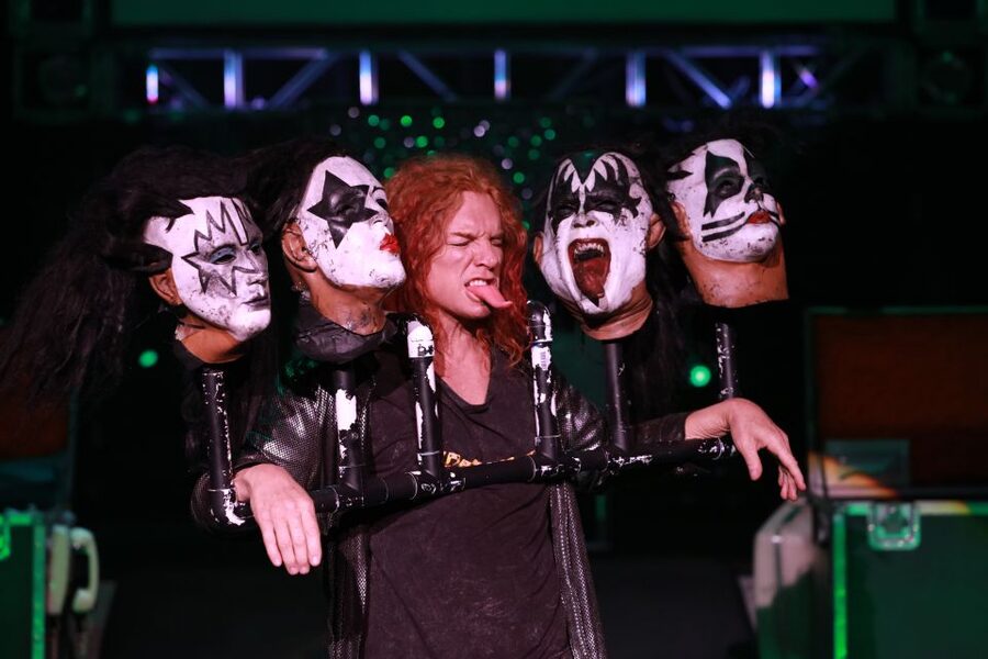 Las Vegas: Carrot Top at Luxor Hotel & Casino - Should you book this Carrot Top show?
