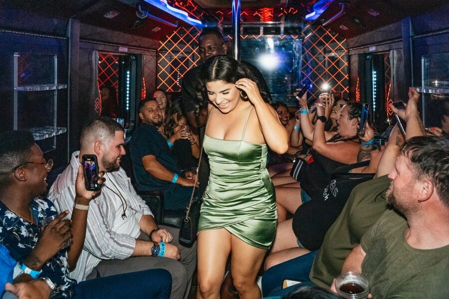 Las Vegas: Club Crawl and Party Bus with Free Drinks - Price and Value for a 4-Hour Vegas Night