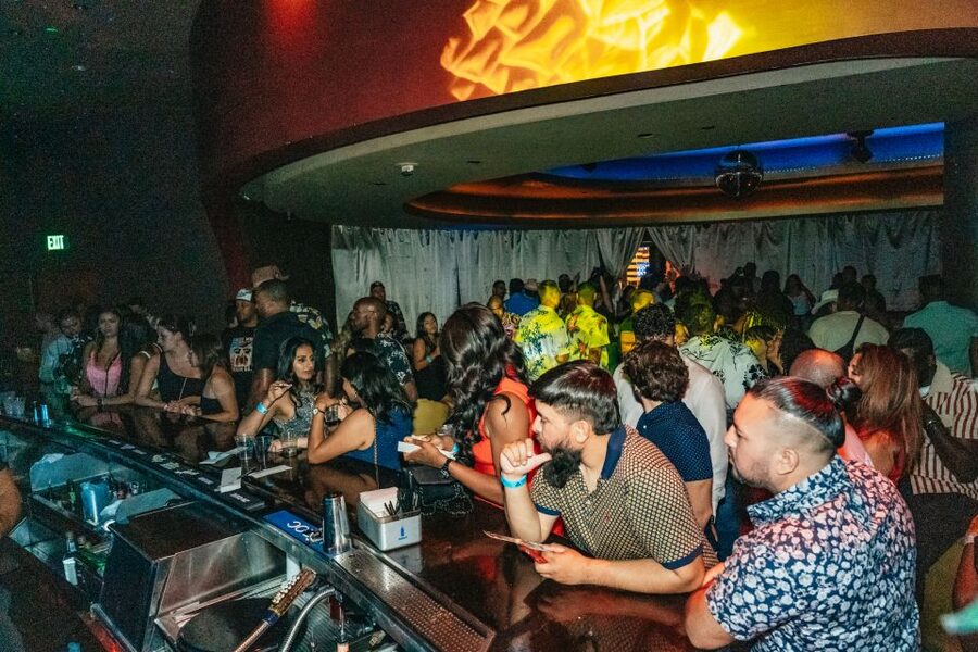 Las Vegas: Club Crawl and Party Bus with Free Drinks - The Host and Group Energy: The Difference Between Fun and Chaos
