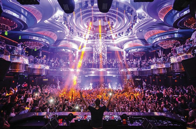 Las Vegas Club Crawl with Party Bus and Free Drinks - Club Crawl Structure: What Three Included Entries Actually Means