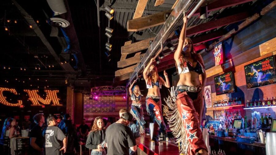 Las Vegas: Country Bar Crawl by Party Bus w/ Mixed Drinks - Why This Vegas Country Bar Crawl Feels Like a Shortcut