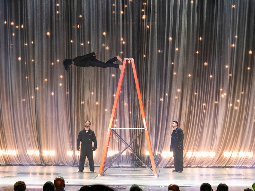 Las Vegas: Criss Angel MINDFREAK® Show at Planet Hollywood - More than 50 illusions plus first-time live moments