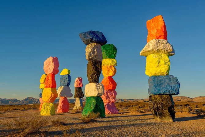 LAS VEGAS: Death Valley, Seven Magic Mountains & Vegas Sign TOUR - Seven Magic Mountains: modern art meets wide desert views