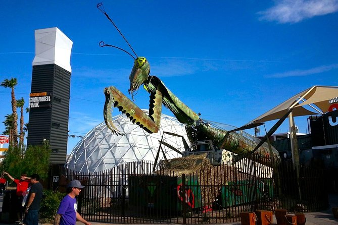 Las Vegas Downtown & Fremont Street - Guided Walking Tour - Stop 3: Fremont Street Experience, canopy stories, and 1 Fremont St (about 30 minutes)