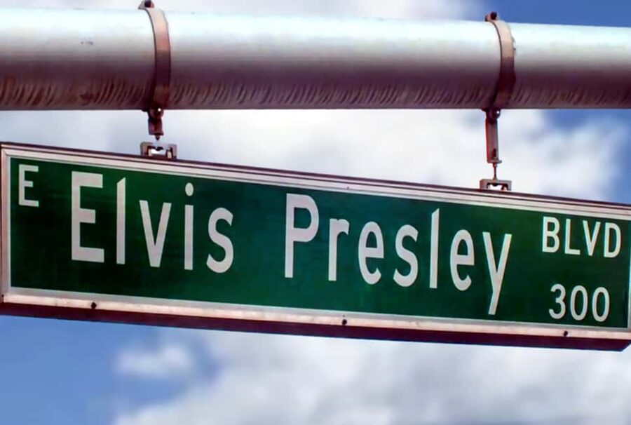 Las Vegas: Elvis Presley History Walking Tour of Landmarks - Why an Elvis-history walk beats a standard Strip stroll