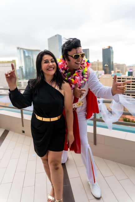 Las Vegas: Elvis Presley History Walking Tour of Landmarks - Photo opportunities: where your pictures feel like scenes