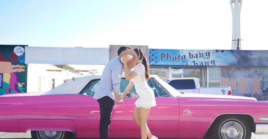 Las Vegas: Elvis Themed Wedding with Limousine - The limousine ride: comfort for two, with room for friends
