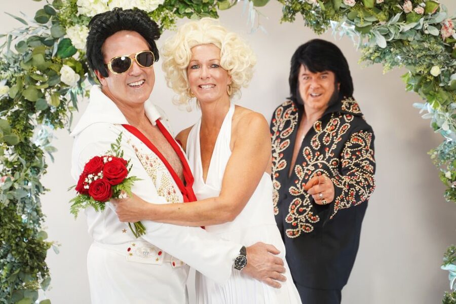 Las Vegas: Elvis Themed Wedding with Limousine - The $549 value: what you actually get (and what you might add)