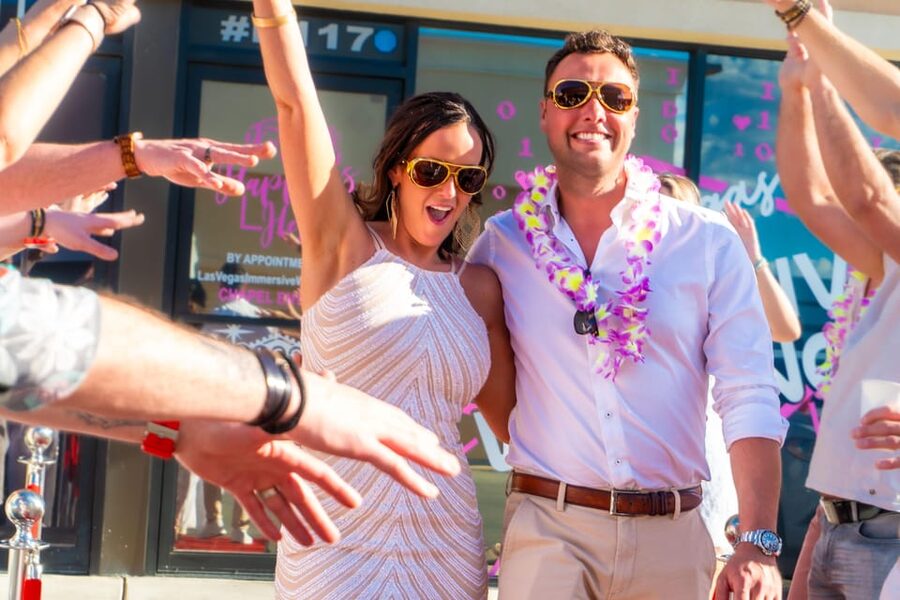 Las Vegas: Elvis Wedding with Las Vegas Sign Photos Included - Legal vs Not Legal: What You Need to Know Before You Pay