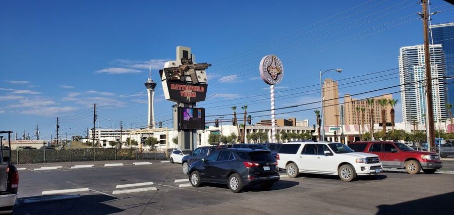 Las Vegas: Firearms Shooting Beginner’s Adventure - Range safety first: what the certified officer does for you
