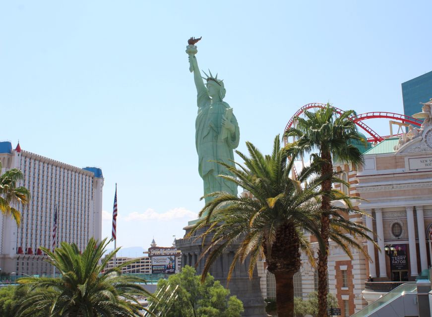 Las Vegas: Foodie Walking Tour on The Strip with Tastings - Park MGM’s Eataly-style stop: Italian flavors in a bright, sit-and-enjoy setting