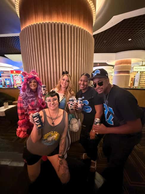Las Vegas: Fremont Street Walking Tour - Wireless headsets: the smartest part of the format