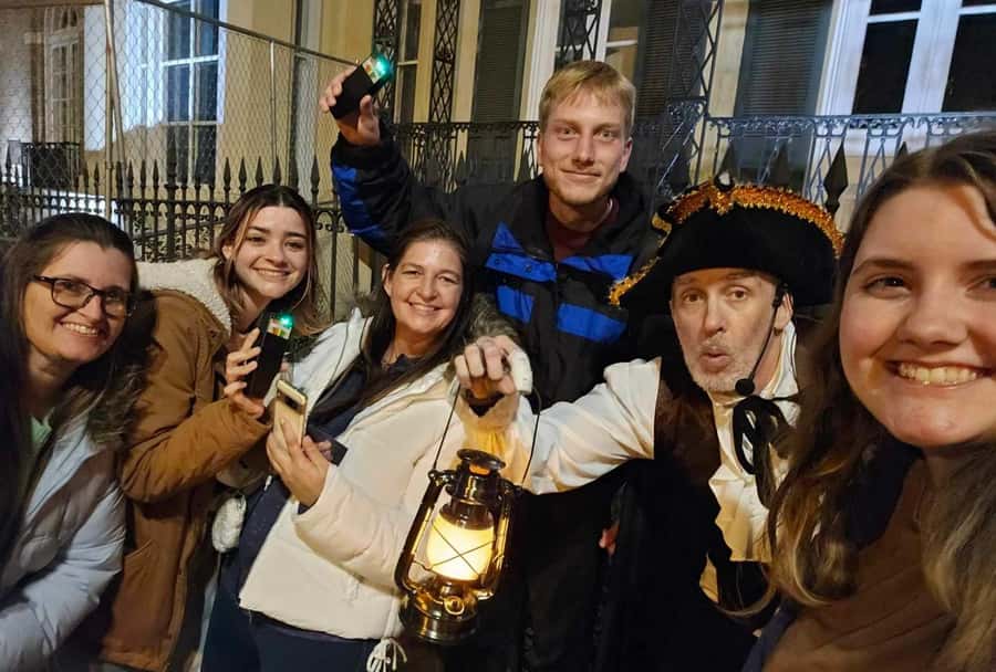 Las Vegas: Gangsters, Glitz, and Gore Ghost Tour - What the walk feels like: pace, heat, and how to dress