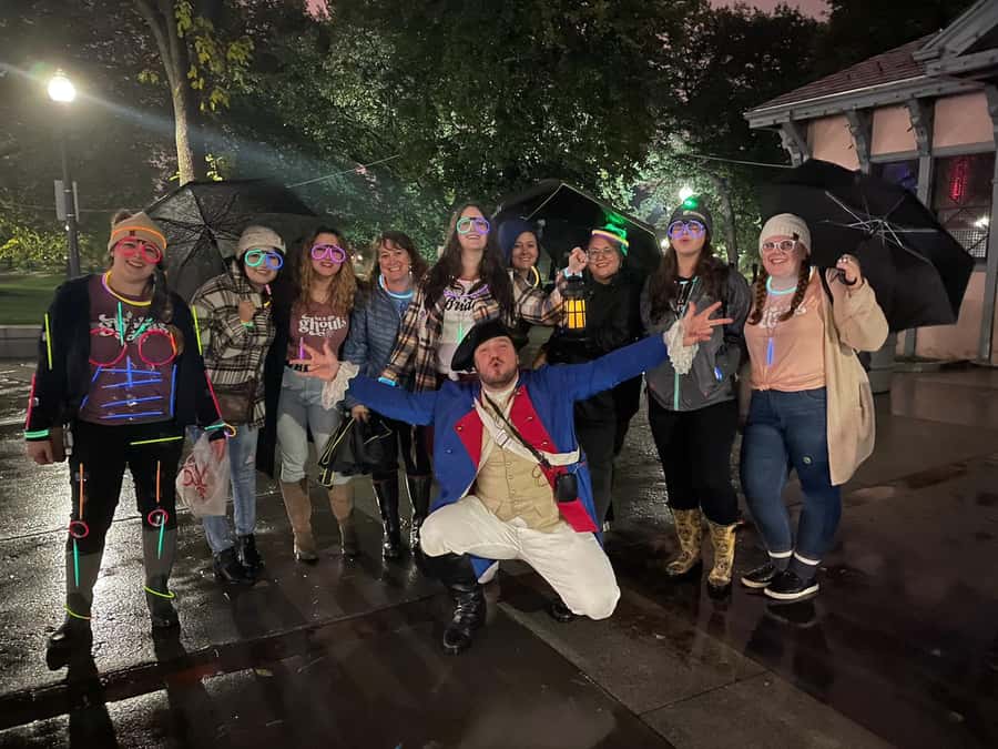 Las Vegas: Gangsters, Glitz, and Gore Ghost Tour - The “express security” perk: less hassle, more story time