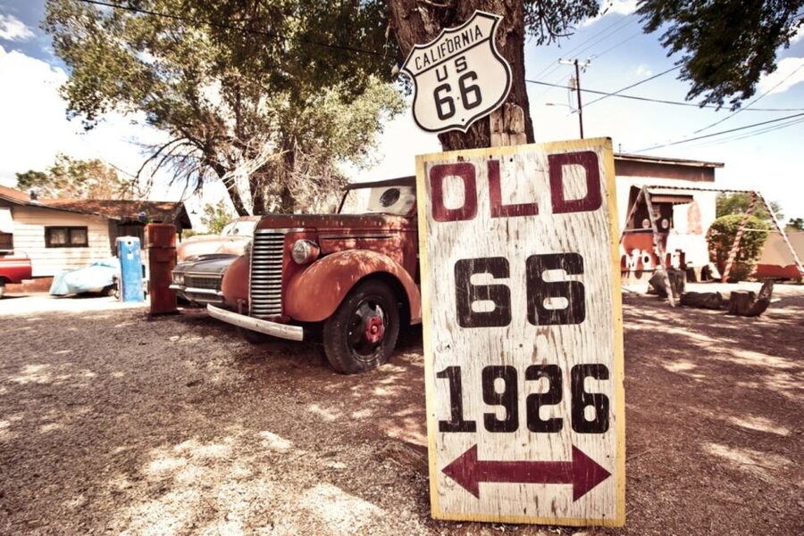 Las Vegas: Grand Canyon, Antelope Canyon, Horseshoe Bend - The Road Part: Vans, Breaks, Lunch, and the Human Touch