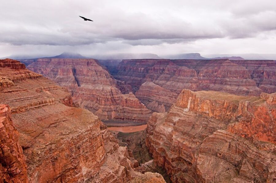 Las Vegas: Grand Canyon Helicopter Landing Tour - Leaving Vegas: Boulder City Airport and the Smooth Setup