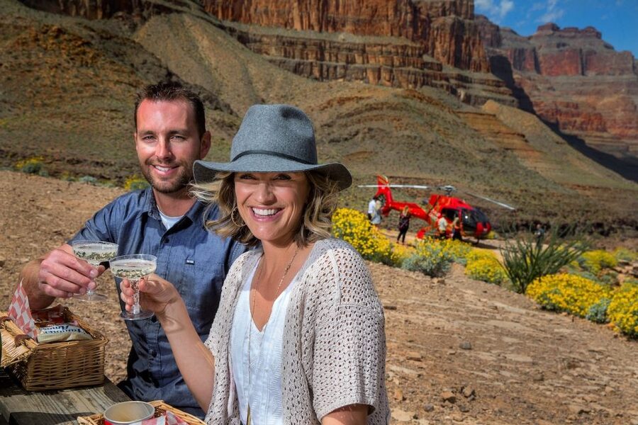 Las Vegas: Grand Canyon Helicopter Landing Tour - Pilots and Headsets: Safety-First, Personality-Optional