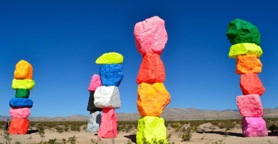 Las Vegas: Grand Canyon, Hoover Dam & 7 Magic Mountains Tour - Transport comfort: the small-group van advantage