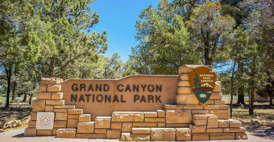 Las Vegas: Grand Canyon National Park South Rim Guided Tour - Inside the South Rim: Getting to the Overlooks Efficiently