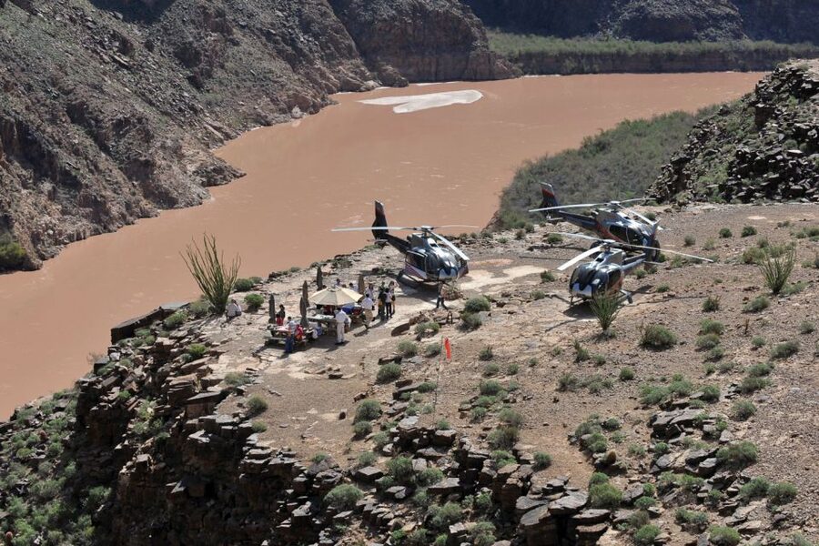 Las Vegas: Grand Canyon West Helicopter Experience - The return flight over the Las Vegas Strip and Downtown