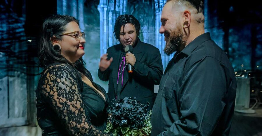 Las Vegas: Haunted House Wedding Ceremony + Photography - Why this haunted-house chapel works in Las Vegas