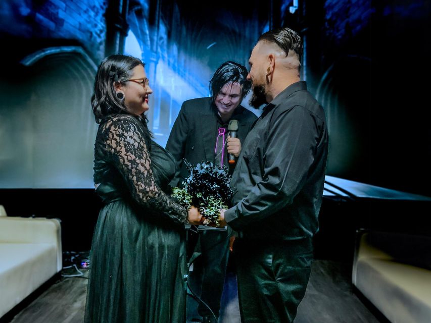 Las Vegas: Haunted House Wedding Ceremony + Photography - The Halloween tech: HD video and soundscapes that set the mood