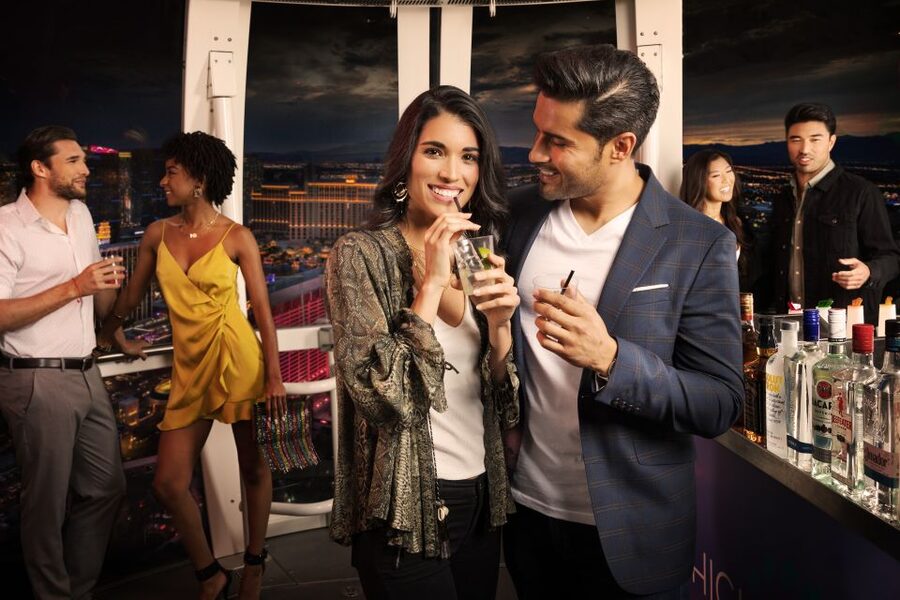 Las Vegas: High Roller Entry Ticket with In-Cabin Open Bar - 550 feet up: when to ride for desert views or Strip lights