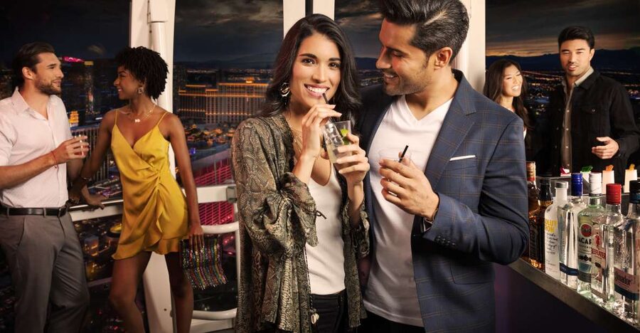Las Vegas: High Roller Entry Ticket with In-Cabin Open Bar - Happy Half Hour open bar: what the bartender service is actually like