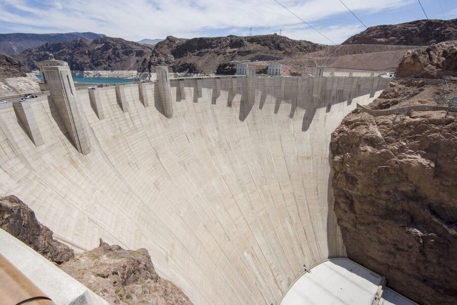 Las Vegas: Hoover Dam Half-Day Tour - The power plant and generator room: what you’ll see and what can change