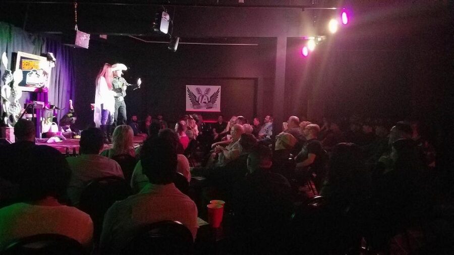 Las Vegas: L.A. Comedy Club at the STRAT Entry Ticket - The small details that make or break a comedy night