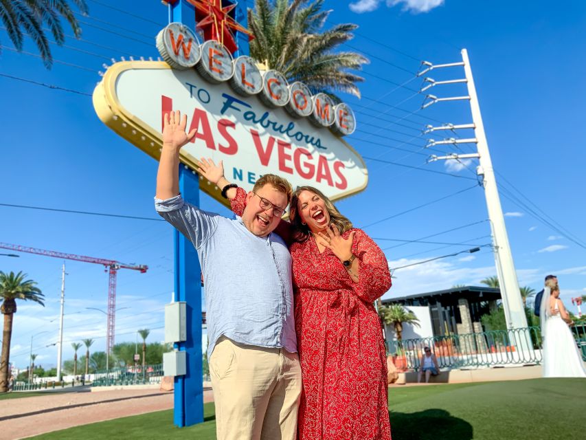 Las Vegas: Las Vegas Sign + 7 Magic Mountains + Photoshoot - Should you book this Las Vegas Sign + Seven Magic Mountains tour?