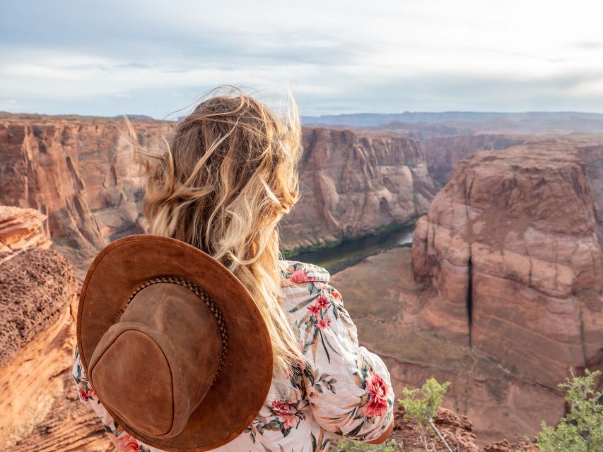 Las Vegas: Lower Antelope Canyon & Horseshoe Bend w/ Lunch - Lake Powell Lookouts on the Way Back to Las Vegas