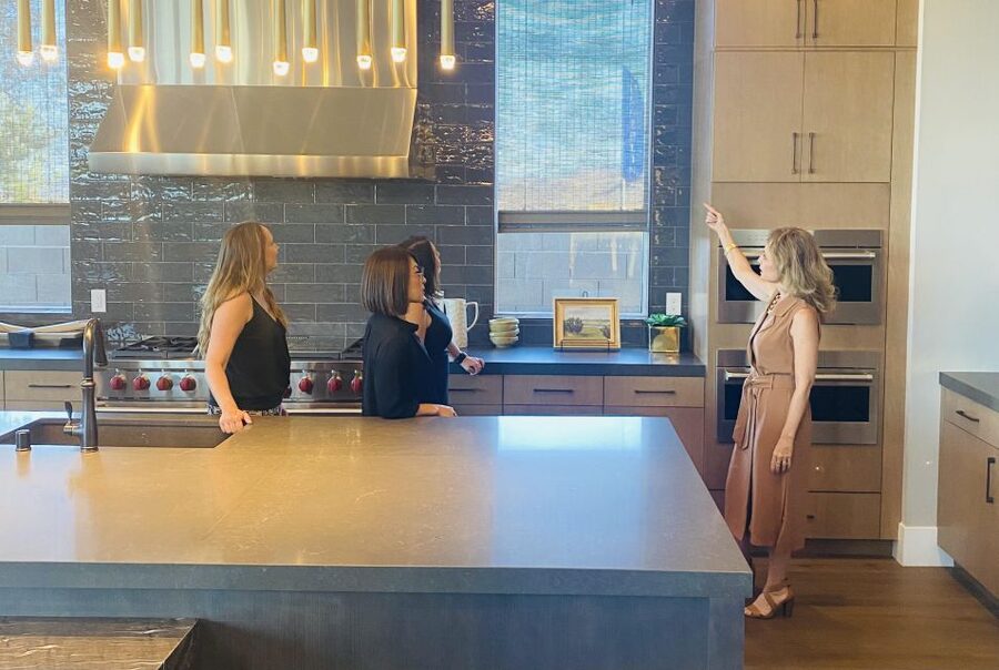 Las Vegas: Luxury Home Tour with Snacks and Drinks - Key things you’ll notice on this tour