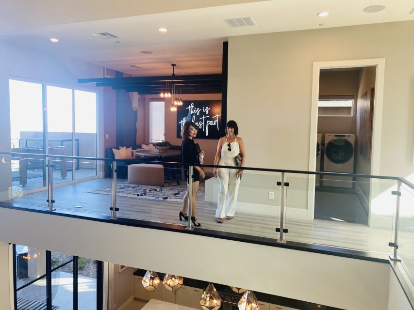 Las Vegas: Luxury Home Tour with Snacks and Drinks - Desert views between stops: the drive that turns into context