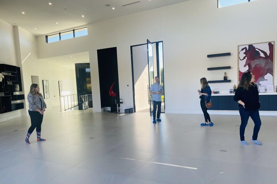 Las Vegas: Luxury Home Tour with Snacks and Drinks - Value check: is $84 for 3 hours actually worth it?