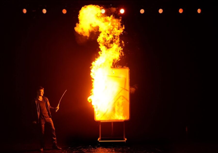 Las Vegas: Mat Franco Magic Reinvented Nightly Show Ticket - The Audience Energy Factor (and the Improvisation Hook)