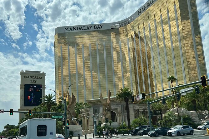 Las Vegas Neon and Secrets: Self-Guided Audio Tour - High Roller: big views, and a reminder to plan your time