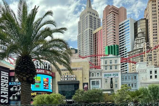 Las Vegas Neon and Secrets: Self-Guided Audio Tour - The Strat: skyline views with a little adrenaline